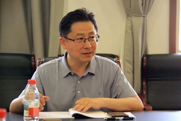 聚焦核心素养,探索课程变革 (13) 聚焦核心素养,探索课程变革 (13)